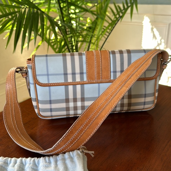 Burberry Spring / Summer handbag - Picture 3 of 10